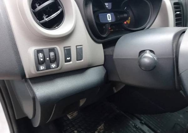 Renault Trafic cena 69900 przebieg: 105000, rok produkcji 2015 z Jędrzejów małe 436